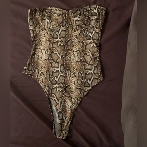 Fashion Nova cheetah print bodysuit size: XS